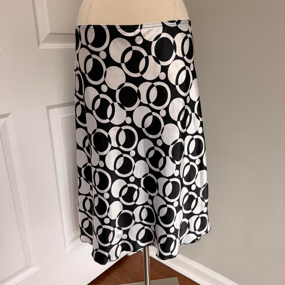 Y2K BLACK AND WHITE WRAPPER CIRCULAR PRINT MIDI SKIRT